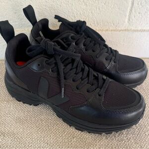 VEJA VENTURI II RIPSTOP FULL BLACK WOMEN SNEAKERS SIZE 10